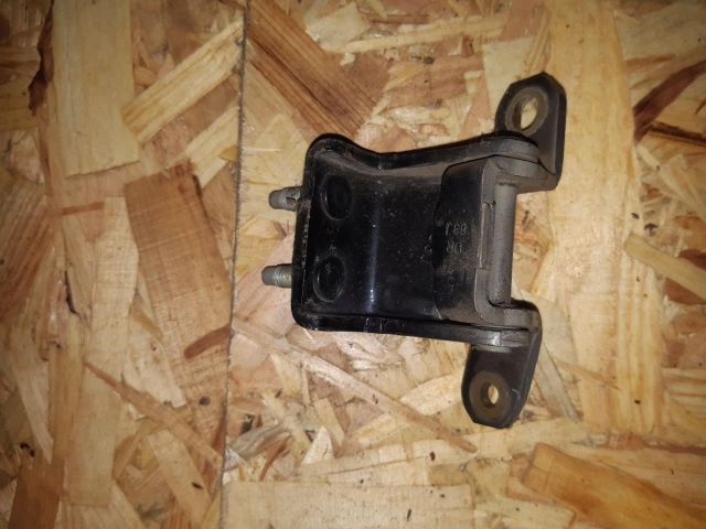 bontott SUZUKI SWIFT III Jobb hátsó Felső Zsanér