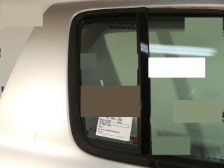 bontott SUZUKI SWIFT III Jobb hátsó Fixüveg (Ajtóban)