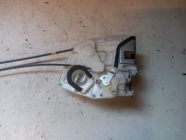 bontott SUZUKI SWIFT III Jobb hátsó Központizár Motor