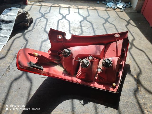 bontott SUZUKI SWIFT III Jobb Hátsó Lámpa