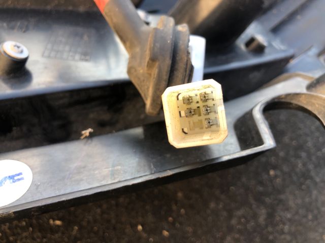 bontott SUZUKI SWIFT III Jobb Hátsó Lámpa