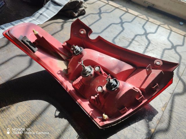 bontott SUZUKI SWIFT III Jobb Hátsó Lámpa