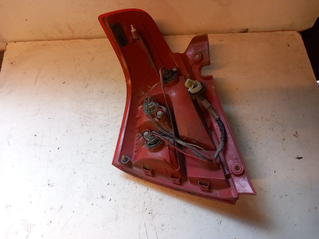 bontott SUZUKI SWIFT III Jobb Hátsó Lámpa