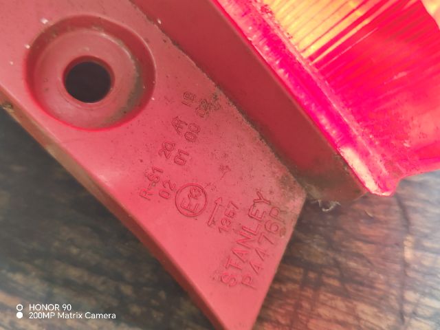 bontott SUZUKI SWIFT III Jobb Hátsó Lámpa