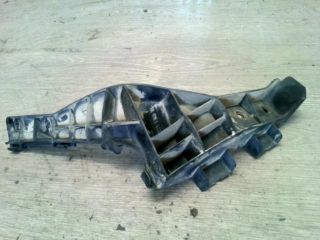 bontott SUZUKI SWIFT III Jobb hátsó Lökhárító Tartó (Műanyag)