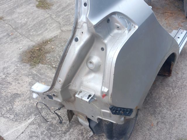 bontott SUZUKI SWIFT III Jobb hátsó Sárvédő