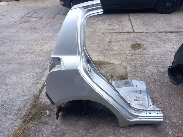 bontott SUZUKI SWIFT III Jobb hátsó Sárvédő