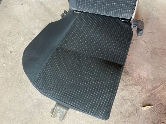 bontott SUZUKI SWIFT III Jobb hátsó Ülés