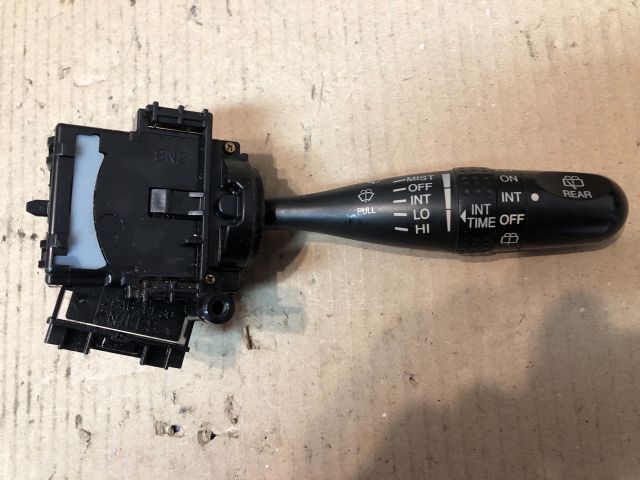 bontott SUZUKI SWIFT III Jobb Kormánykapcsoló Ablaktörlő
