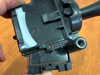 bontott SUZUKI SWIFT III Jobb Kormánykapcsoló Ablaktörlő