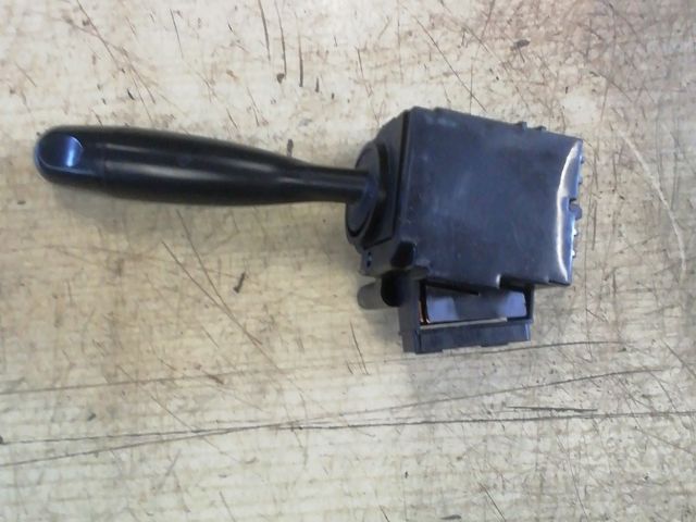 bontott SUZUKI SWIFT III Jobb Kormánykapcsoló Ablaktörlő