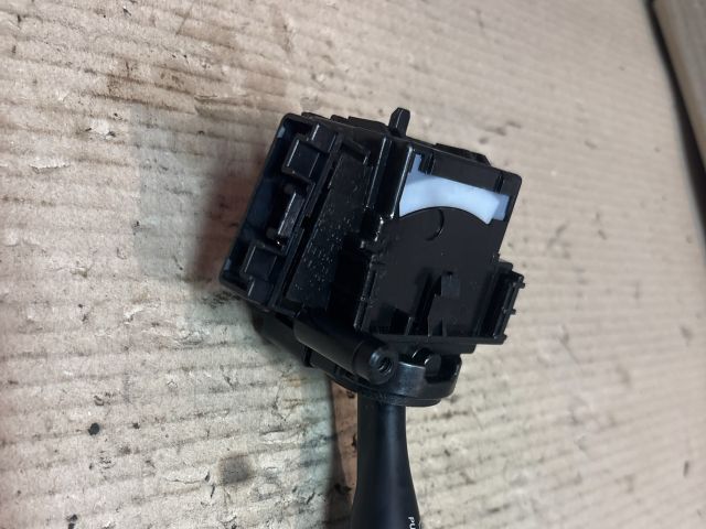 bontott SUZUKI SWIFT III Jobb Kormánykapcsoló Ablaktörlő