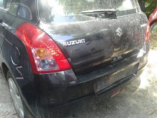 bontott SUZUKI SWIFT III Jobb Napellenző
