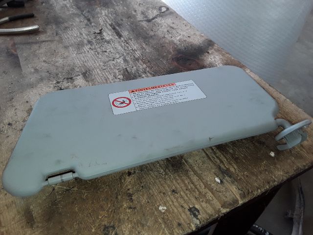 bontott SUZUKI SWIFT III Jobb Napellenző