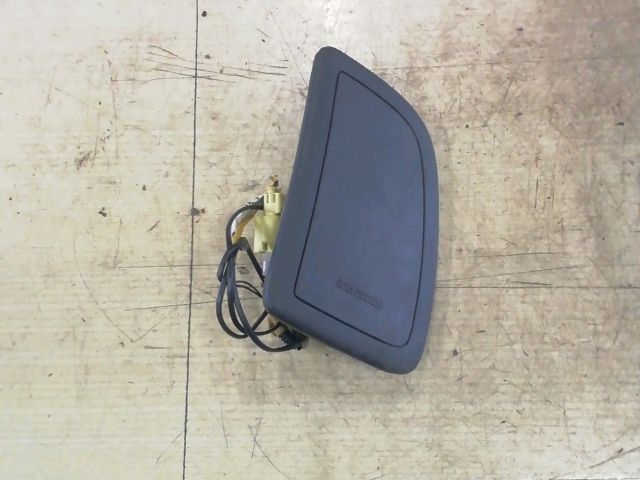 bontott SUZUKI SWIFT III Jobb Oldallégzsák