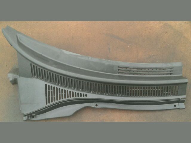 bontott SUZUKI SWIFT III Jobb Szélvédő Alatti Vízelvezető Műanyag