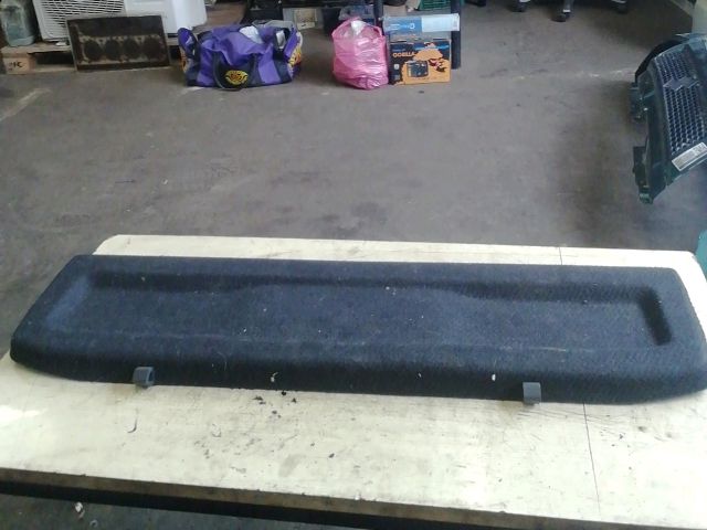 bontott SUZUKI SWIFT III Kalaptartó