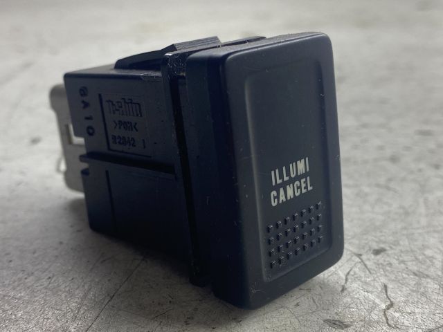 bontott SUZUKI SWIFT III Kapcsoló (Magában)