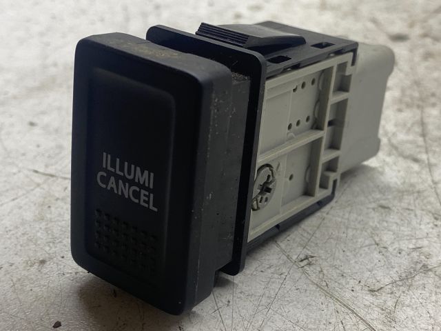 bontott SUZUKI SWIFT III Kapcsoló (Magában)