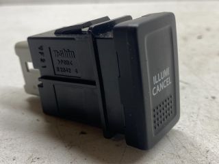 bontott SUZUKI SWIFT III Kapcsoló (Magában)