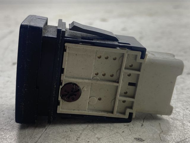 bontott SUZUKI SWIFT III Kapcsoló (Magában)