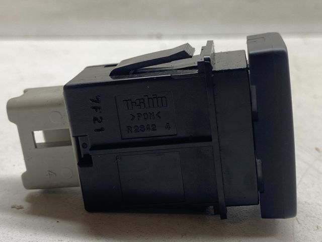 bontott SUZUKI SWIFT III Kapcsoló (Magában)