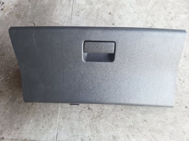 bontott SUZUKI SWIFT III Kesztyűtartó Ajtó