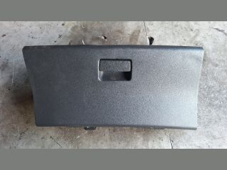 bontott SUZUKI SWIFT III Kesztyűtartó Ajtó