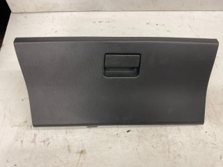 bontott SUZUKI SWIFT III Kesztyűtartó Ajtó