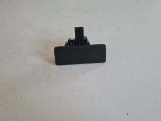 bontott SUZUKI SWIFT III Kesztyűtartó Nyitó Kar / Gomb