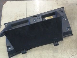 bontott SUZUKI SWIFT III Kesztyűtartó