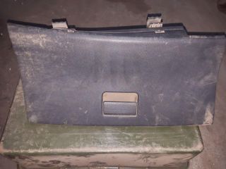 bontott SUZUKI SWIFT III Kesztyűtartó