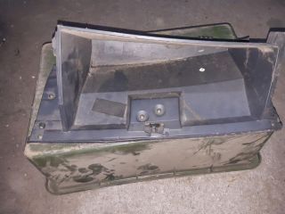 bontott SUZUKI SWIFT III Kesztyűtartó