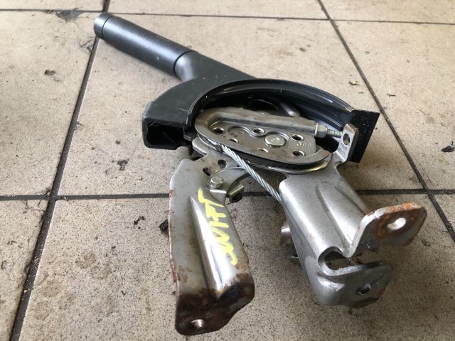 bontott SUZUKI SWIFT III Kézifék Kar