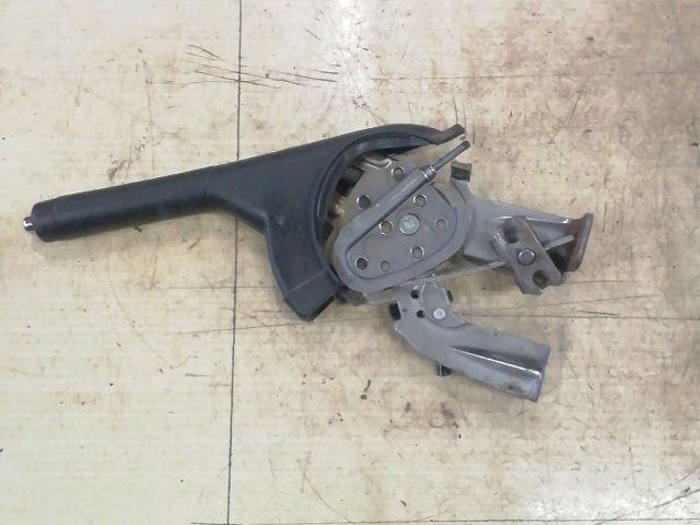 bontott SUZUKI SWIFT III Kézifék Kar