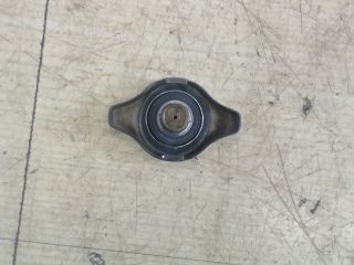 bontott SUZUKI SWIFT III Kiegyenlítőtartály Sapka