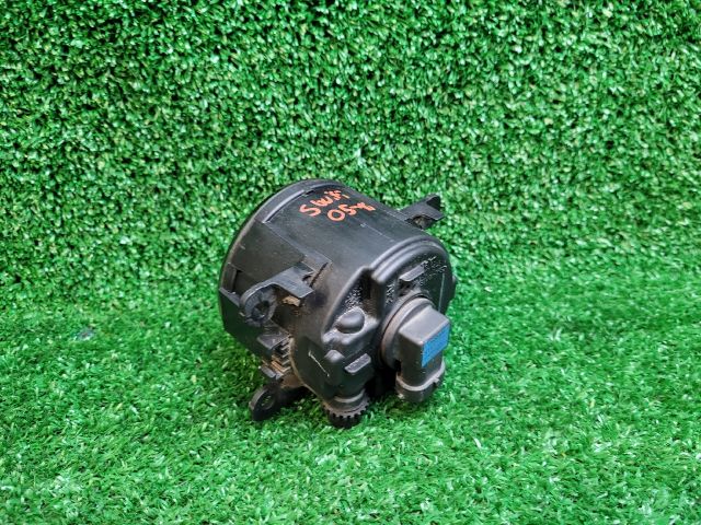 bontott SUZUKI SWIFT III Ködfényszóró (Pozíciófüggetlen)