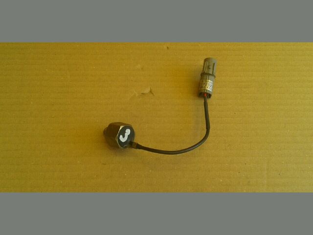 bontott SUZUKI SWIFT III Kopogás Jeladó