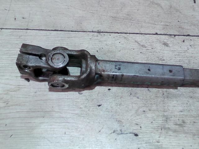 bontott SUZUKI SWIFT III Kormánykardán