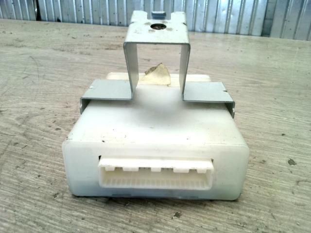 bontott SUZUKI SWIFT III Központizár Elektronika