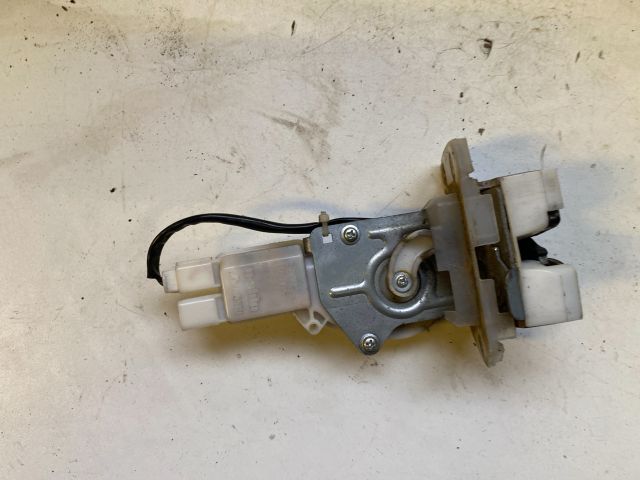 bontott SUZUKI SWIFT III Központizár Motor Csomagtérajtó