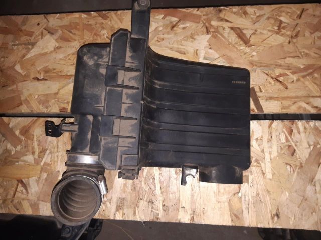 bontott SUZUKI SWIFT III Légszűrő Ház