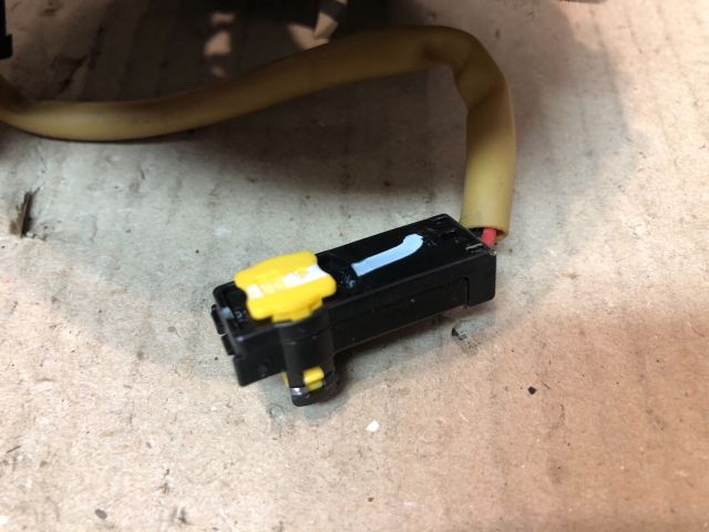 bontott SUZUKI SWIFT III Légzsák Átvezető Szalagkábel