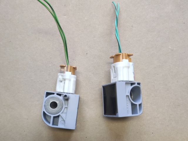 bontott SUZUKI SWIFT III Légzsák Indító Modul Oldallégzsák