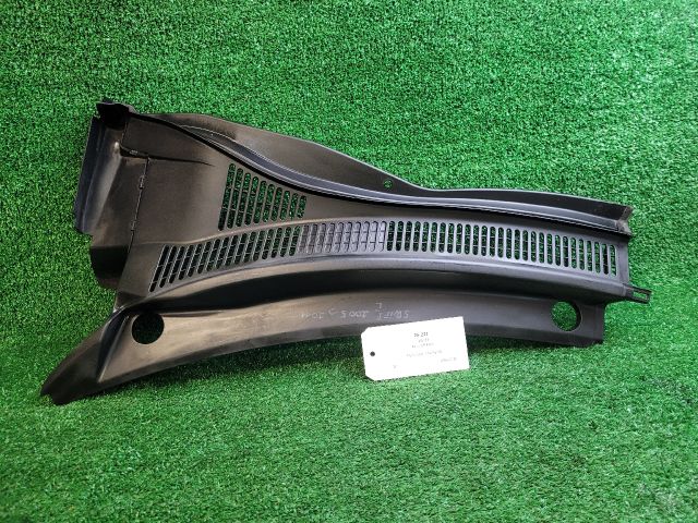 bontott SUZUKI SWIFT III Levélrács