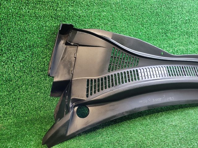 bontott SUZUKI SWIFT III Levélrács