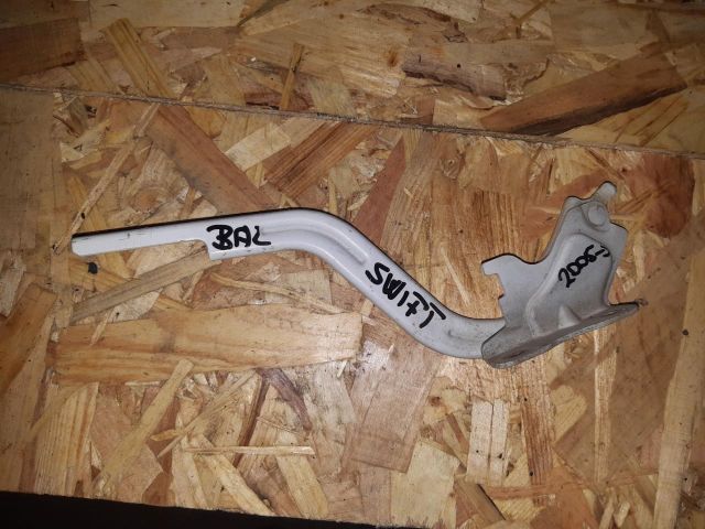 bontott SUZUKI SWIFT III Motorháztető Bal Zsanér