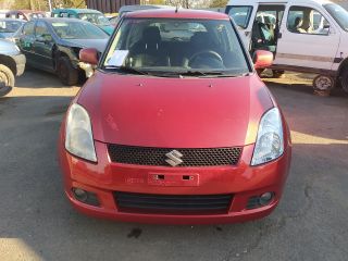 bontott SUZUKI SWIFT III Motorháztető Gumikéder