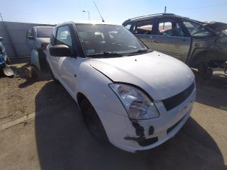 bontott SUZUKI SWIFT III Motorháztető Gumikéder