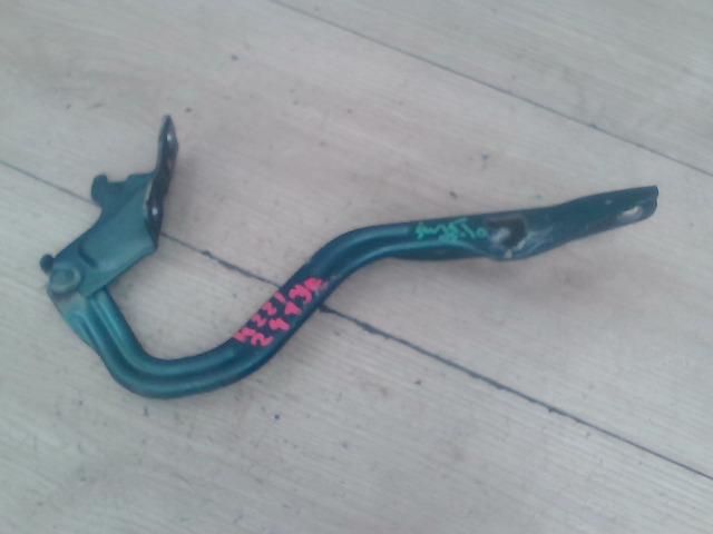 bontott SUZUKI SWIFT III Motorháztető Jobb Zsanér